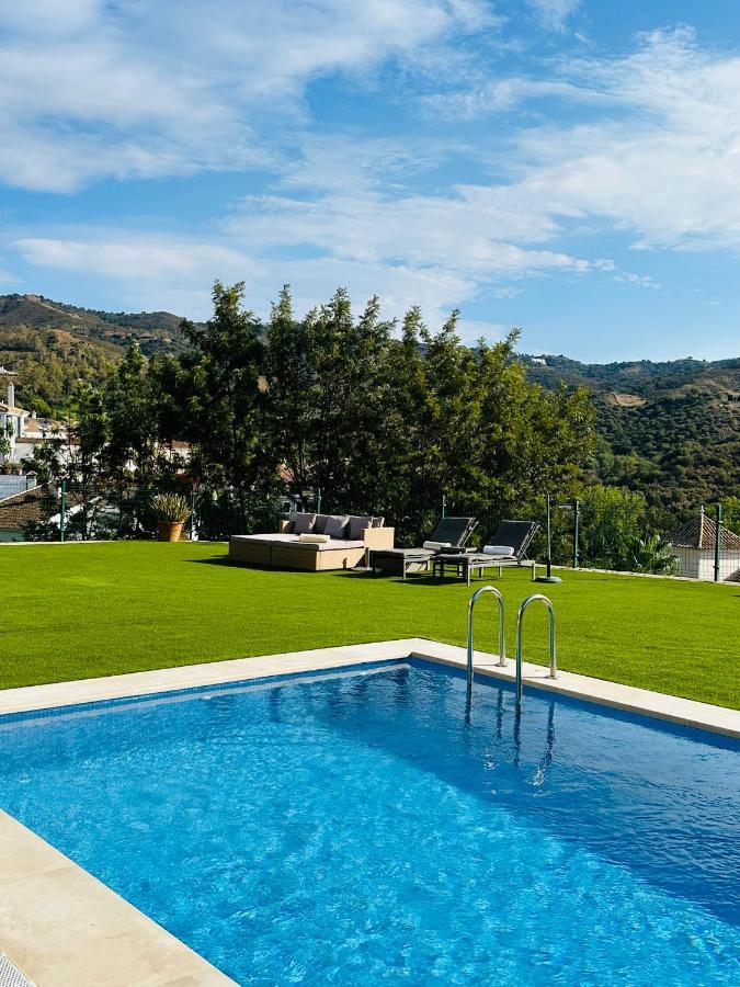 Issa Private Loft In Villaer